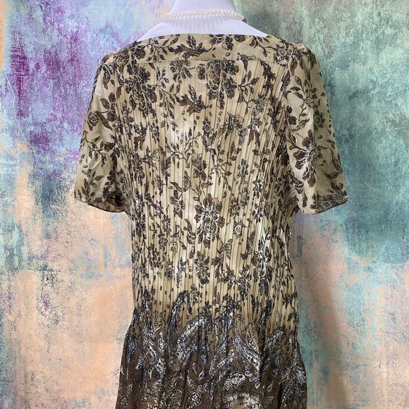 📌 Avenue Sparkling smocked Tunic - Top - Picture 9 of 14